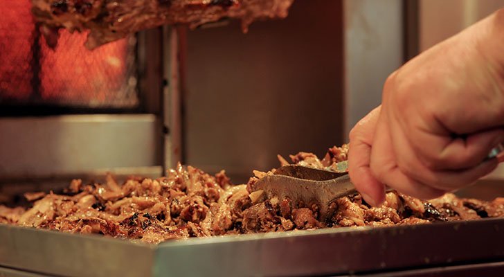 Dönergrills kosten im Durchschnitt zwischen 50 und 100 Euro Dönergrills kosten im Durchschnitt zwischen 50 und 100 Euro