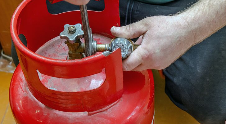 Gewerbliche Dönergrills werden meist mit Propangas betrieben Gewerbliche Dönergrills werden meist mit Propangas betrieben